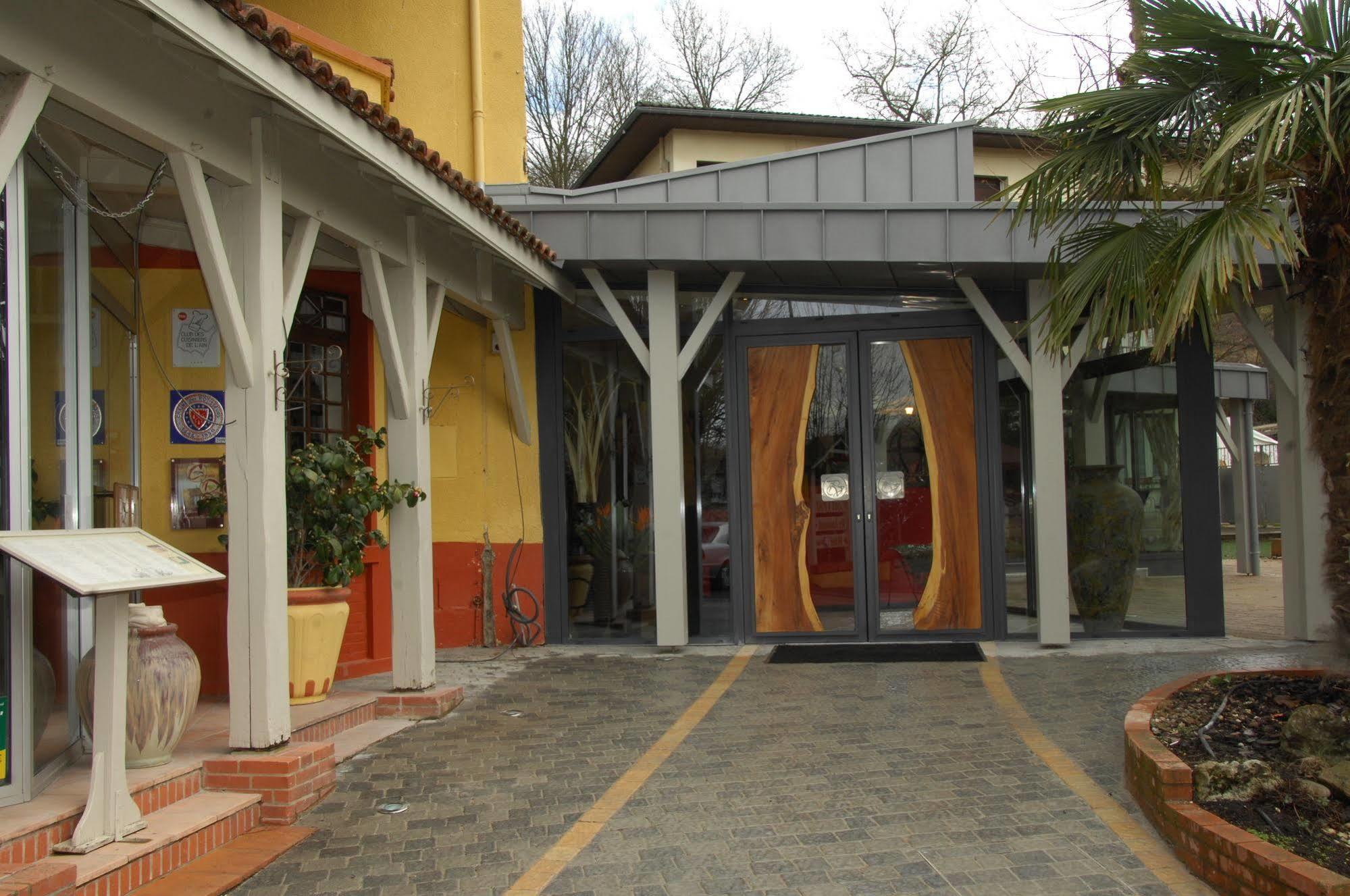 Logis Hotel Restaurant Chez Nous Sainte-Croix  Exterior photo